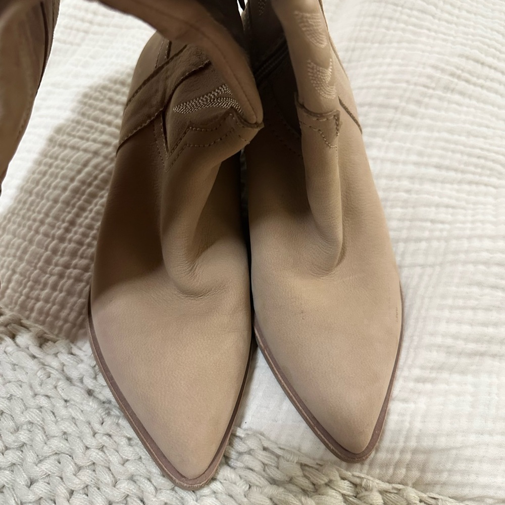 Dolce Vita Western-Style Women's Boots - Picture 9 of 12